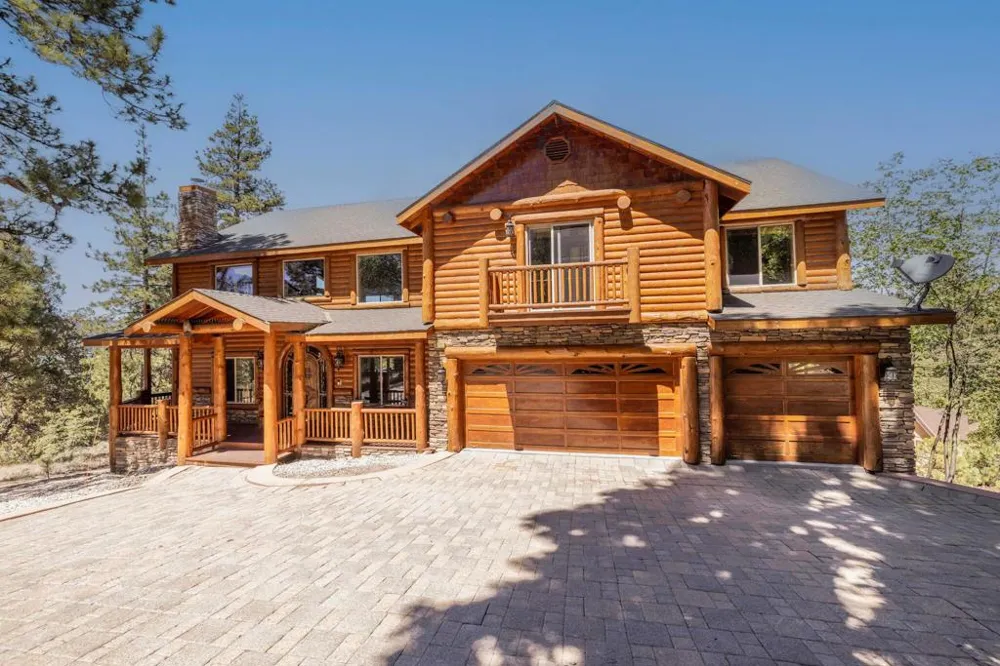 39737 Flicker Road Fawnskin, CA 92333