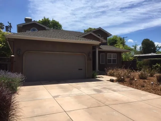 3735 Redwood Circle Palo Alto, CA 94306