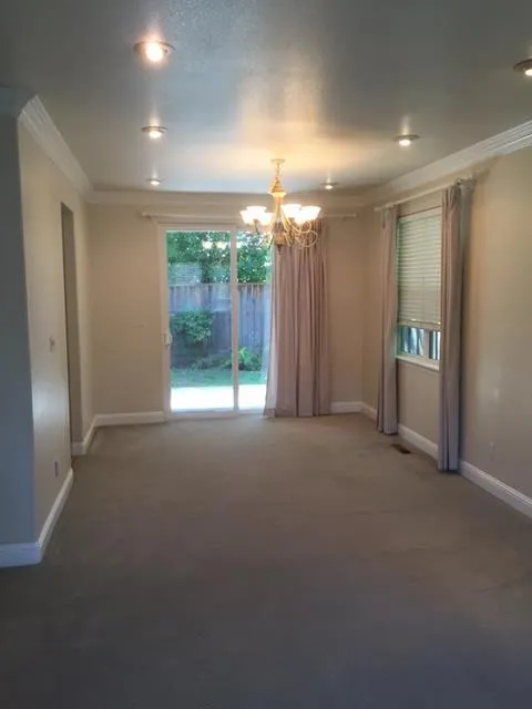 3735 Redwood Circle Palo Alto, CA 94306