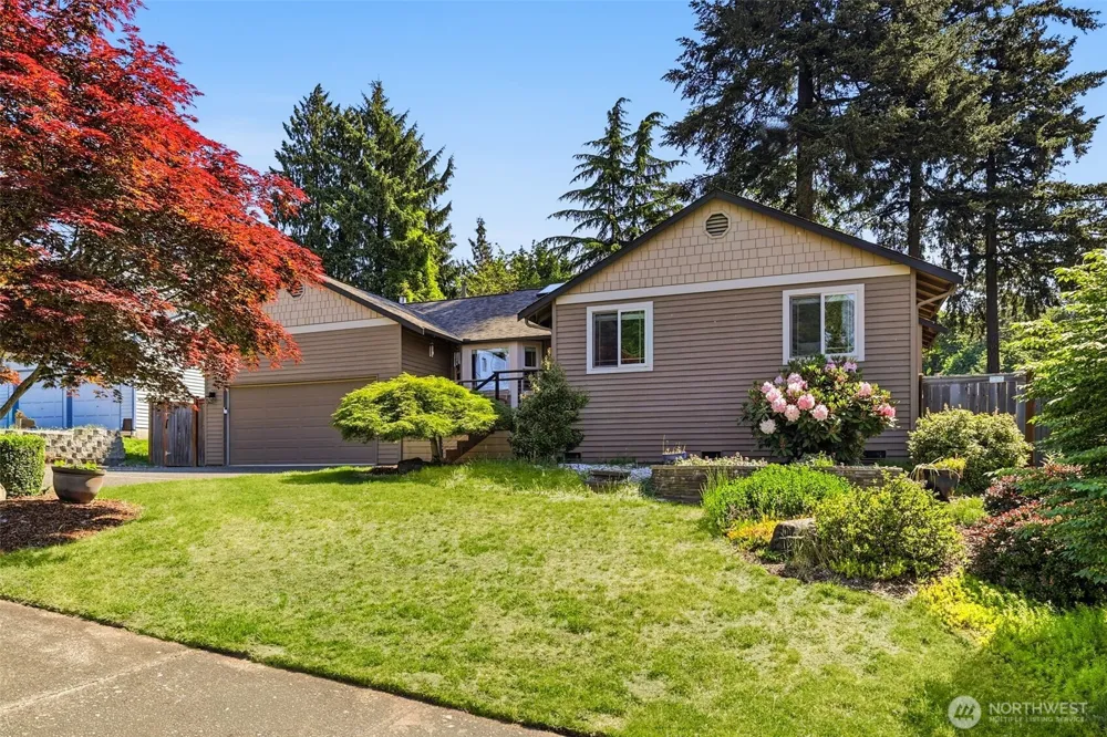 19808 137th Avenue SE Renton, WA 98058