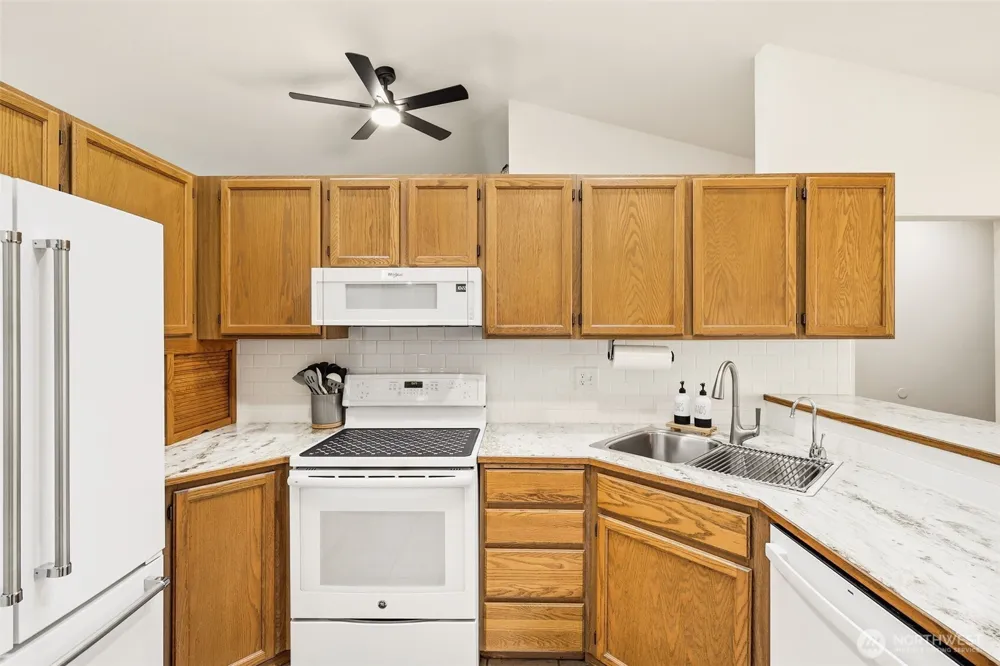 19808 137th Avenue SE Renton, WA 98058