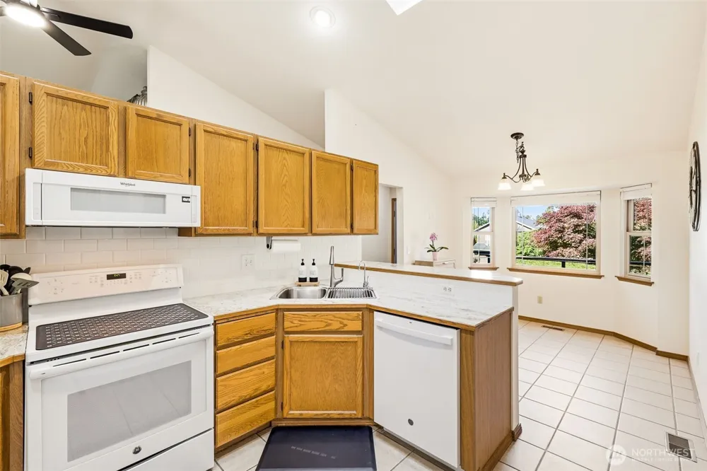 19808 137th Avenue SE Renton, WA 98058