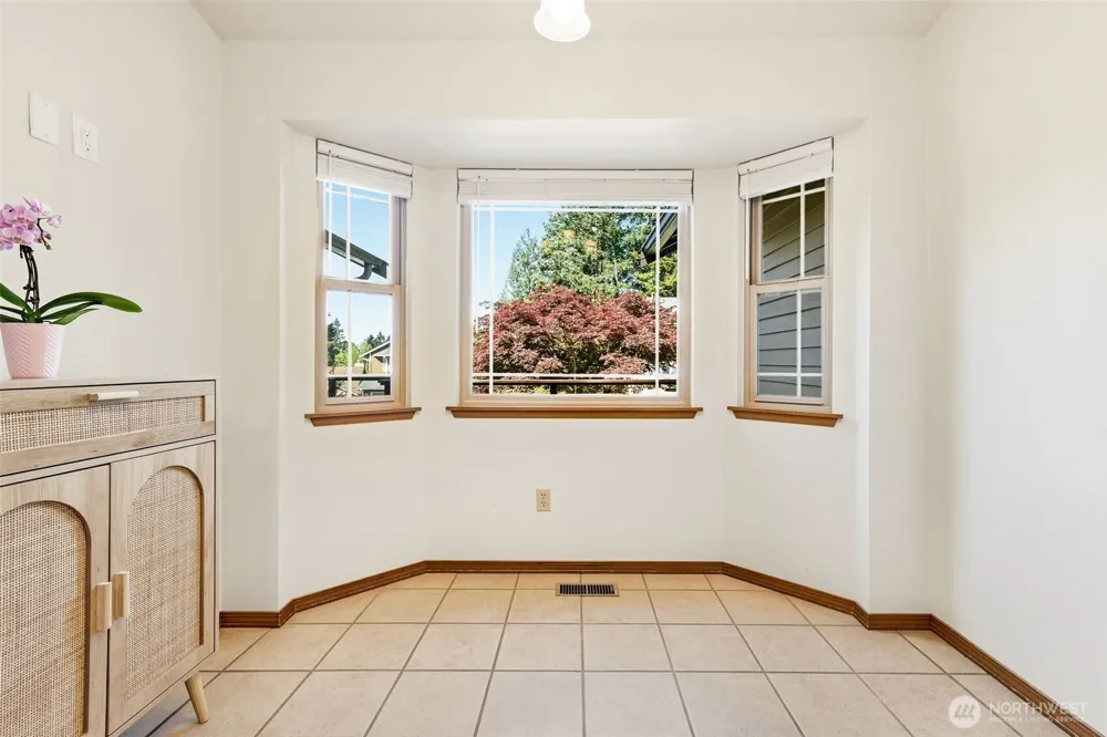 19808 137th Avenue SE Renton, WA 98058