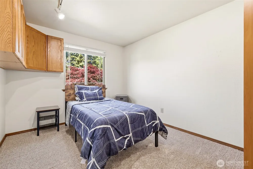 19808 137th Avenue SE Renton, WA 98058