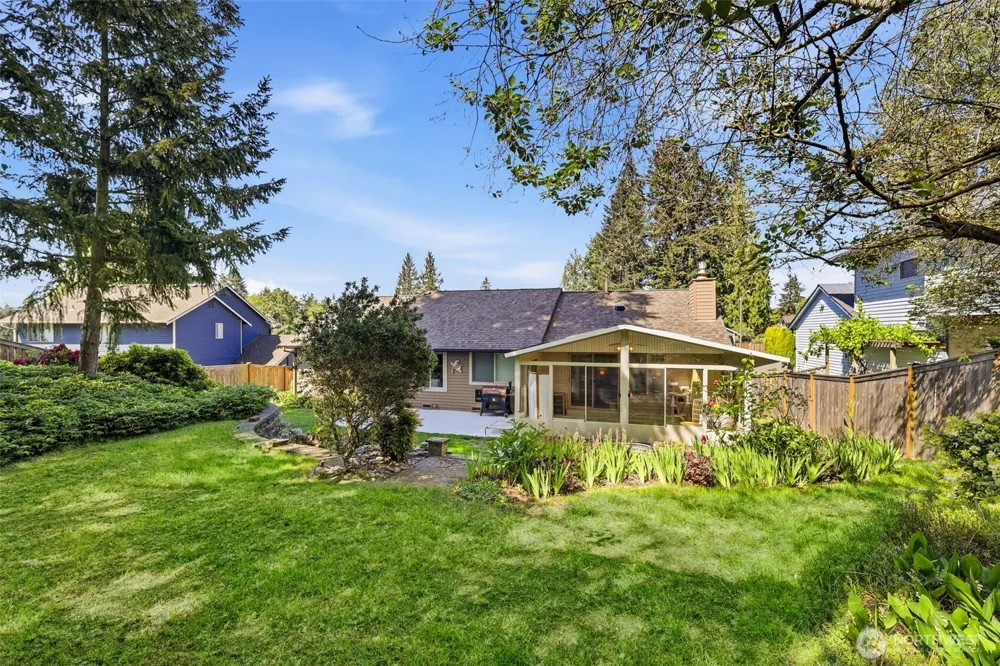 19808 137th Avenue SE Renton, WA 98058
