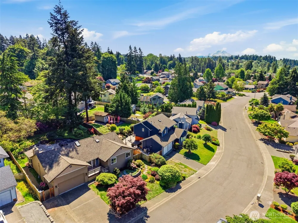 19808 137th Avenue SE Renton, WA 98058