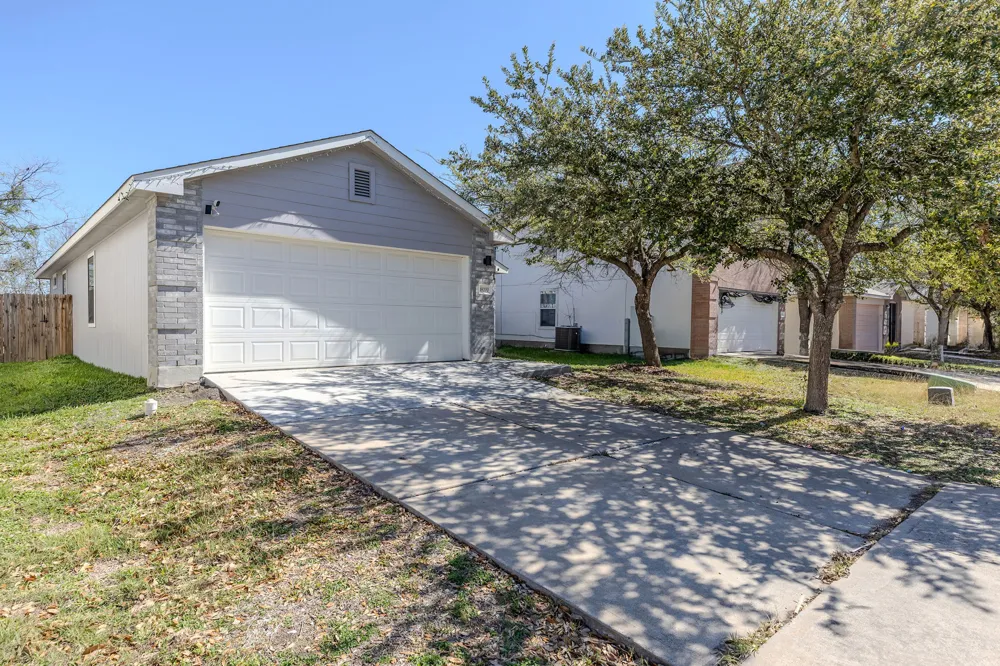 18200 Canopy Lane Manor, TX 78653