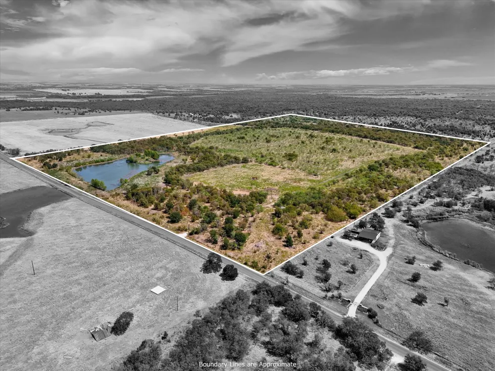 COUNTY LANE Axtell, TX 76624