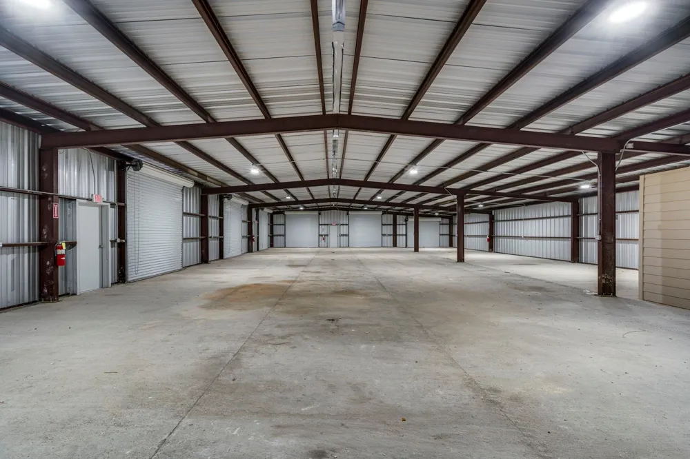 3026 S Highway 77 Waxahachie, TX 75165