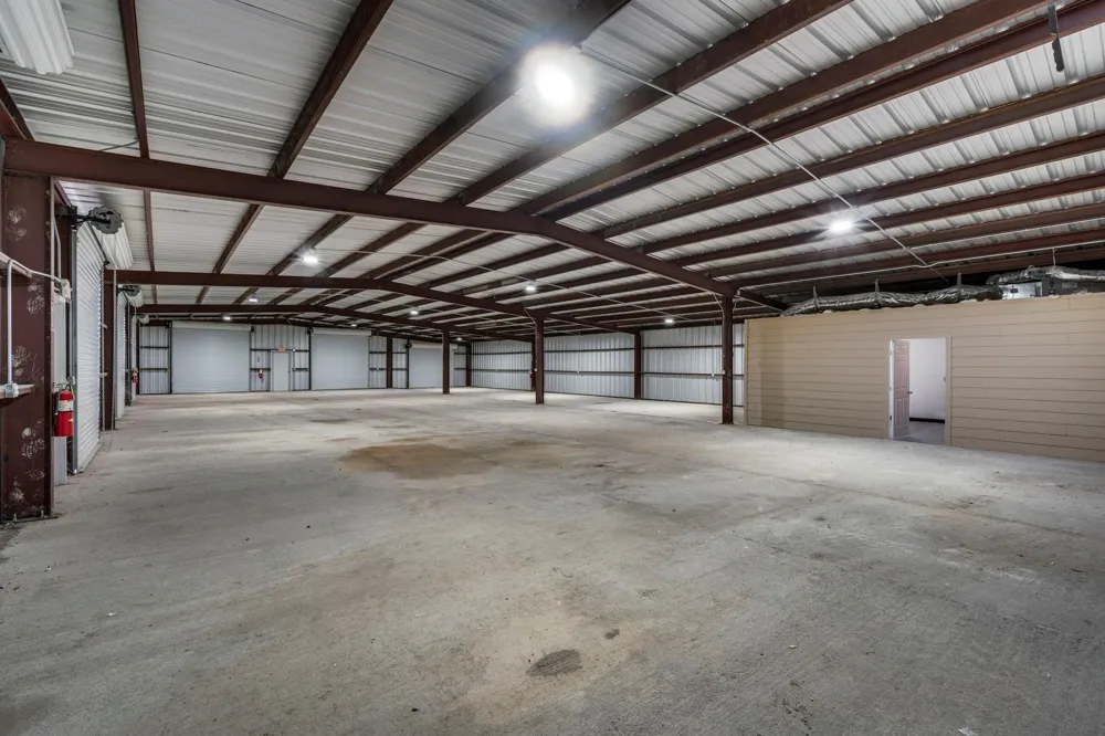 3026 S Highway 77 Waxahachie, TX 75165