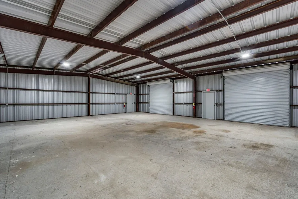 3026 S Highway 77 Waxahachie, TX 75165