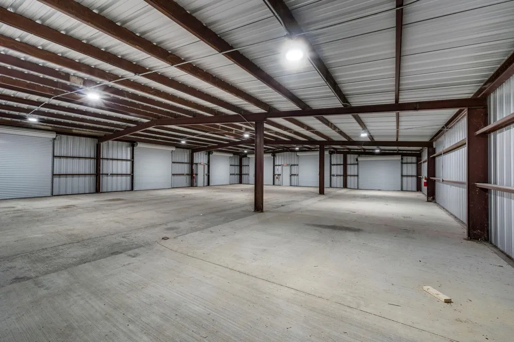 3026 S Highway 77 Waxahachie, TX 75165