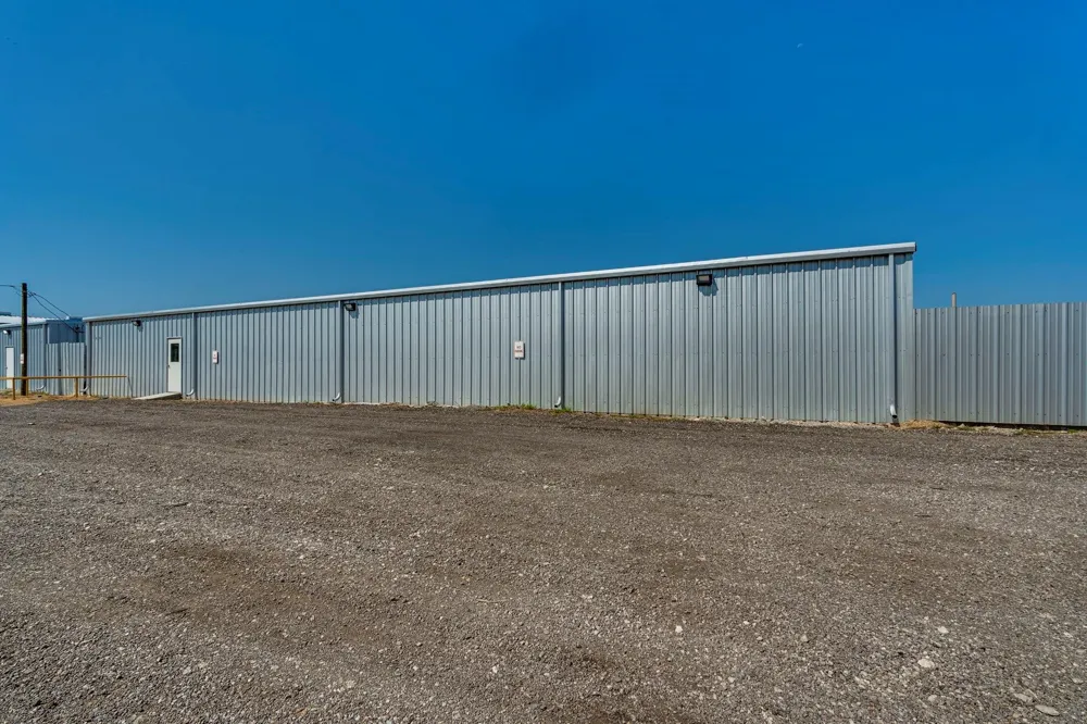3026 S Highway 77 Waxahachie, TX 75165