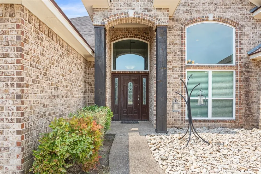111 Spring Creek Street Waco, TX 76705
