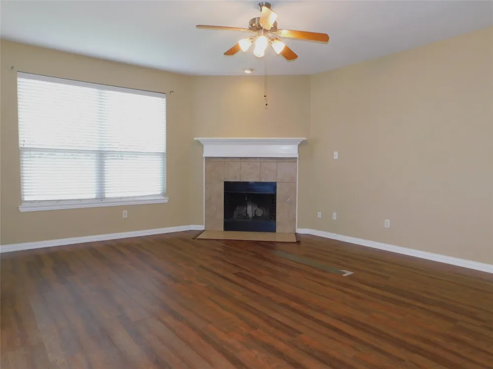 316 Hummingbird Drive Little Elm, TX 75068