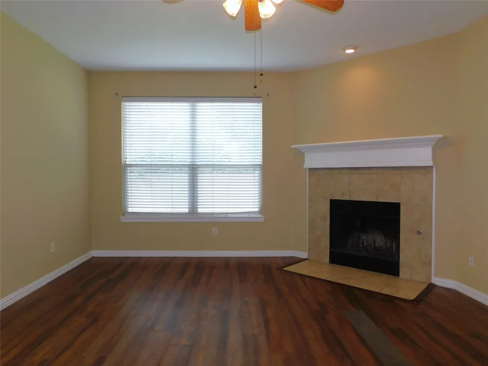 316 Hummingbird Drive Little Elm, TX 75068