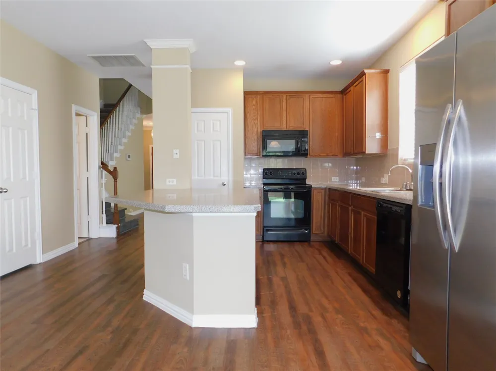 316 Hummingbird Drive Little Elm, TX 75068