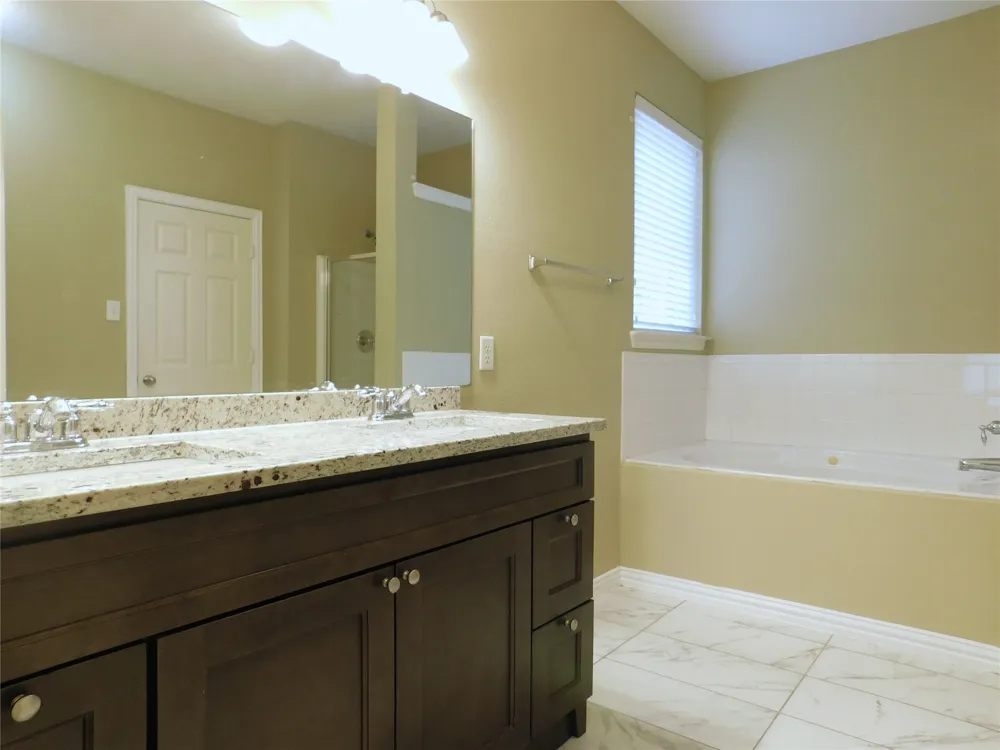 316 Hummingbird Drive Little Elm, TX 75068
