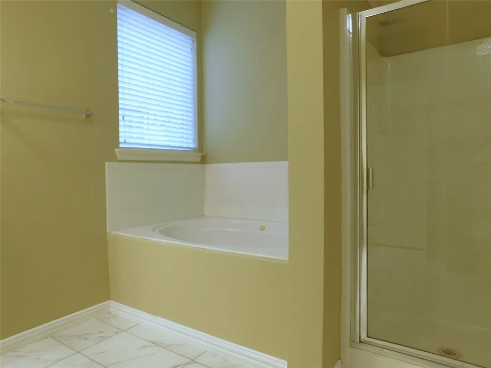 316 Hummingbird Drive Little Elm, TX 75068