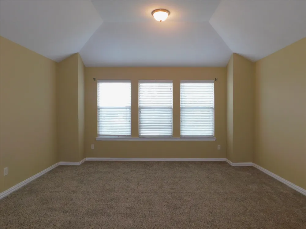 316 Hummingbird Drive Little Elm, TX 75068