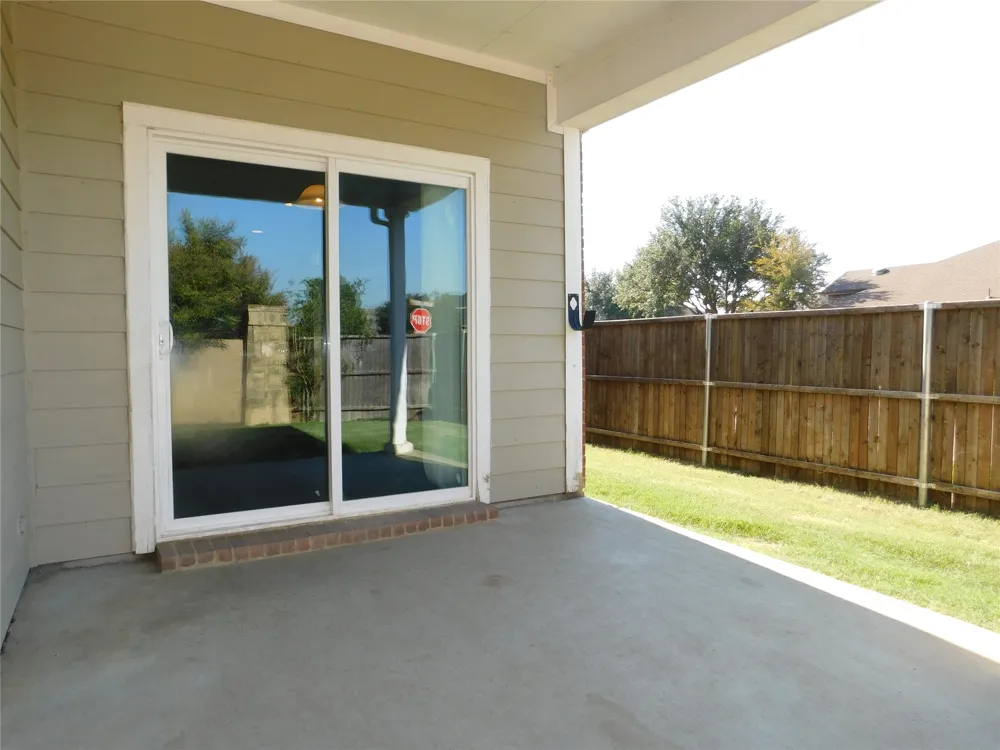 316 Hummingbird Drive Little Elm, TX 75068