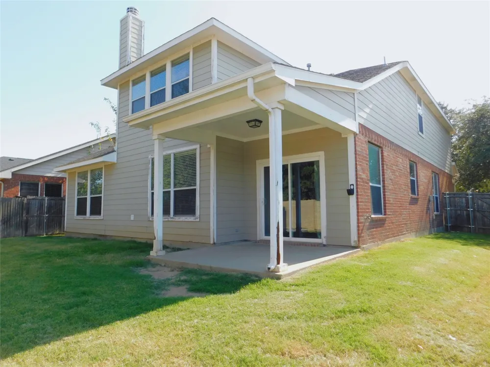 316 Hummingbird Drive Little Elm, TX 75068