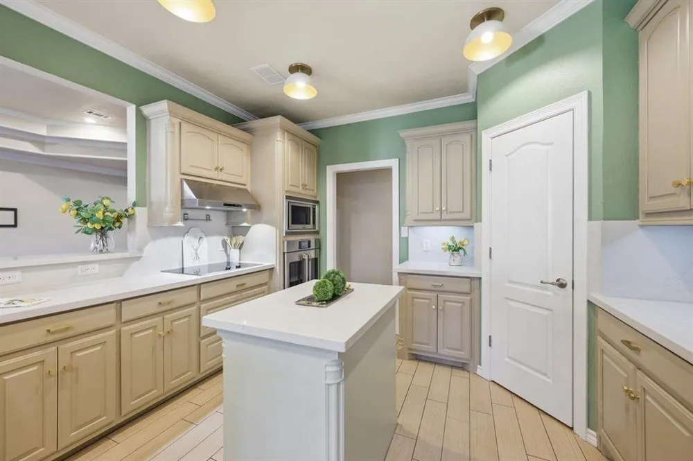 6335 Claybourn Drive Beaumont, TX 77706