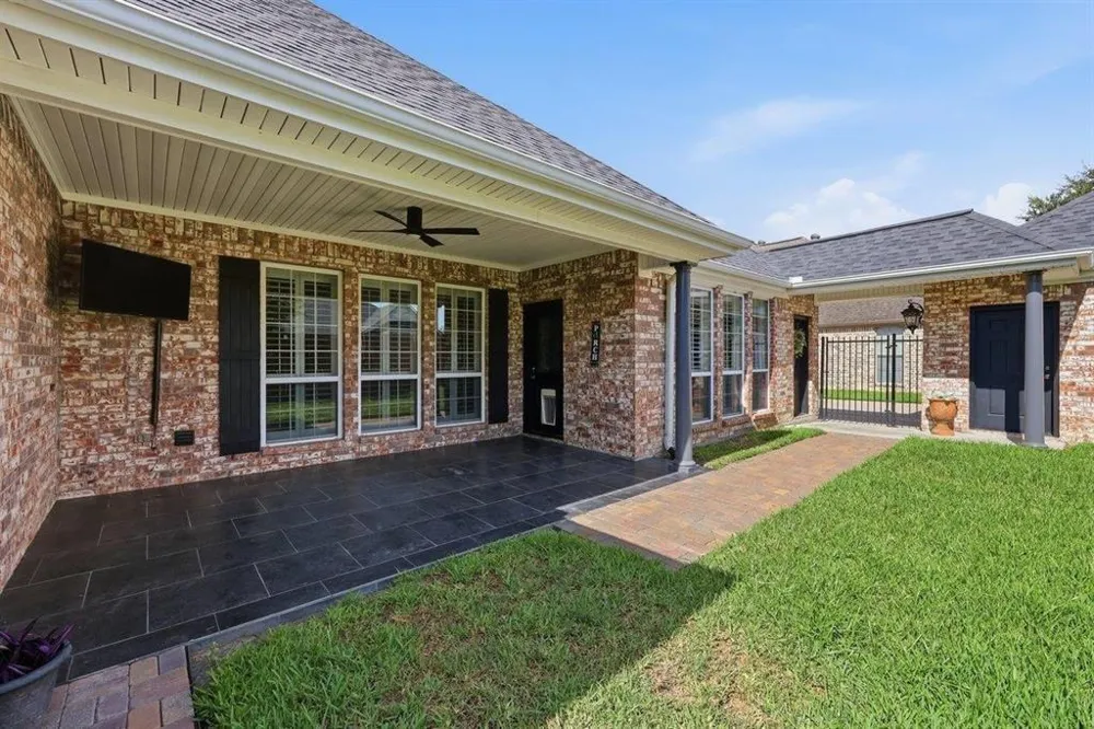 6335 Claybourn Drive Beaumont, TX 77706