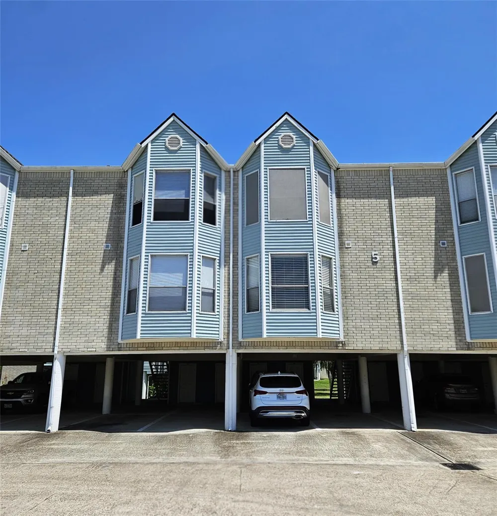 18617 Egret Bay Boulevard #507 Webster, TX 77058