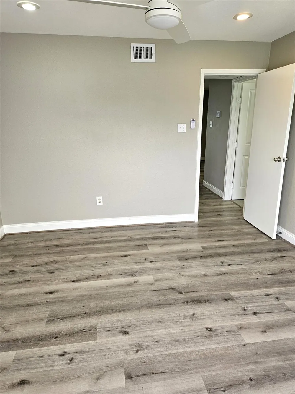18617 Egret Bay Boulevard #507 Webster, TX 77058
