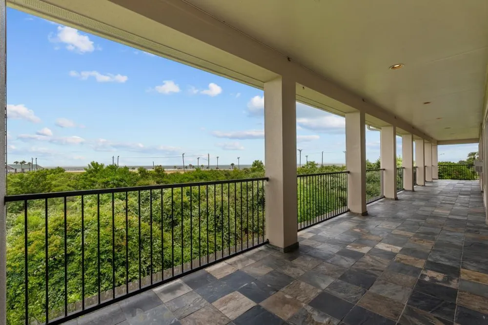 202 Debbie Lane San Leon, TX 77539