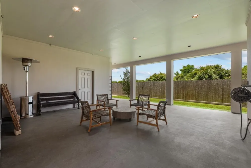 202 Debbie Lane San Leon, TX 77539