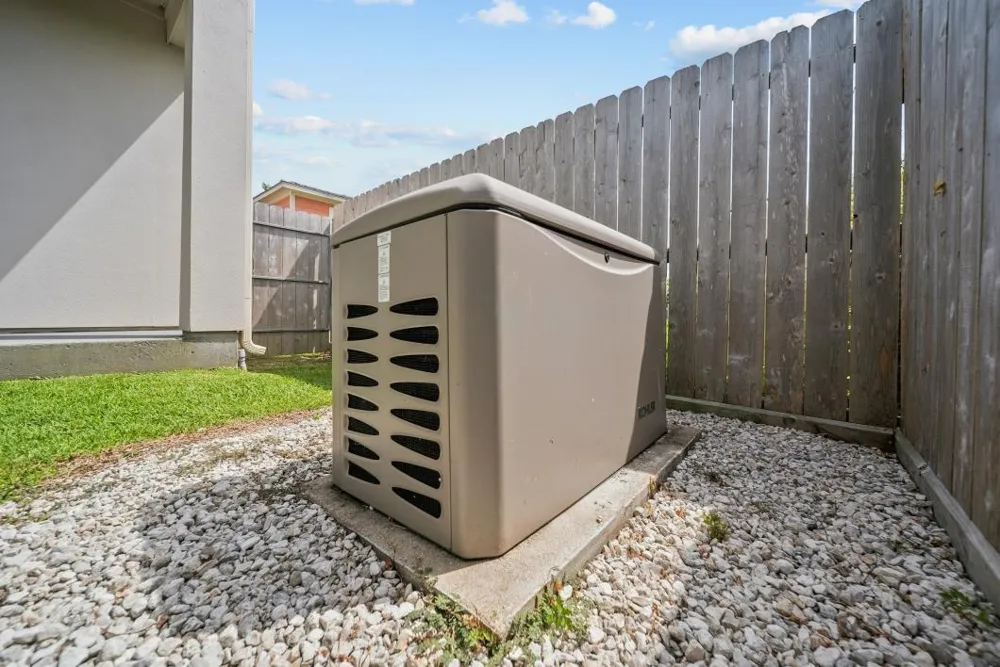202 Debbie Lane San Leon, TX 77539