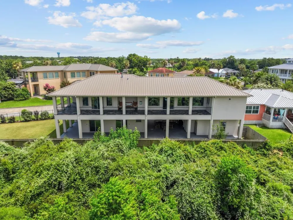 202 Debbie Lane San Leon, TX 77539