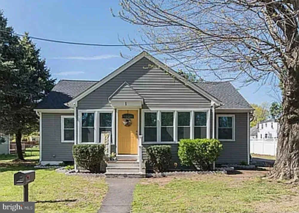 1 W POST ROAD Morrisville, PA 19067