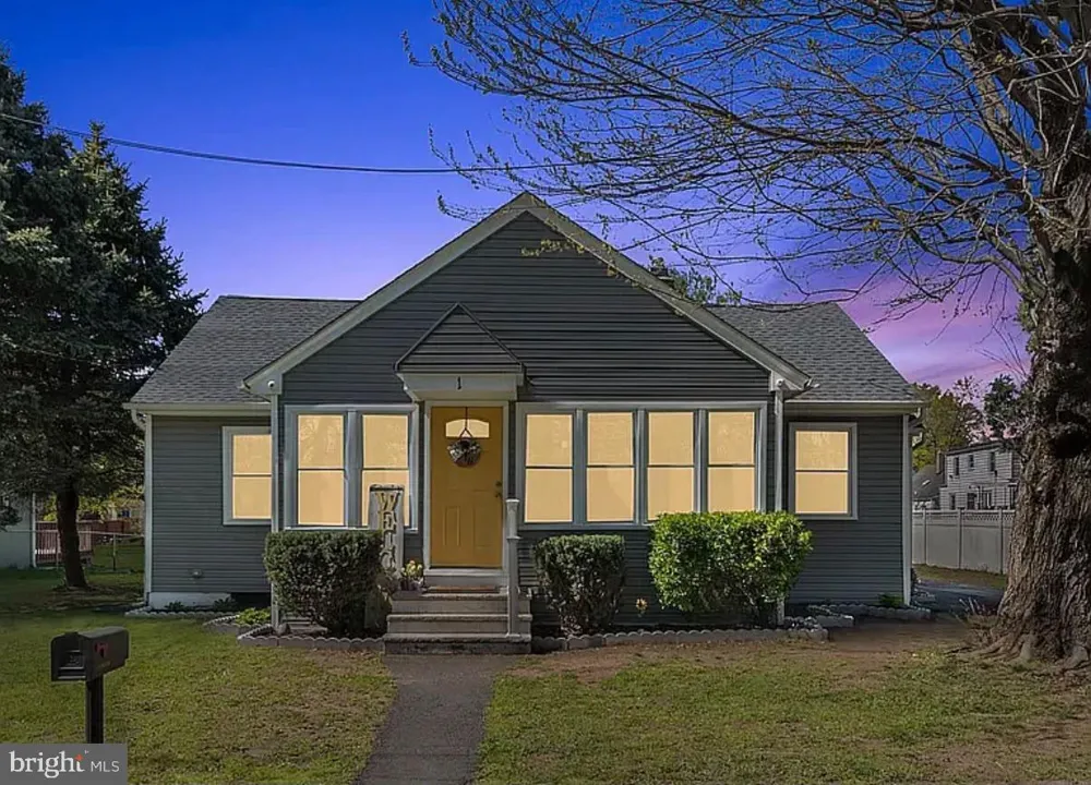 1 W POST ROAD Morrisville, PA 19067