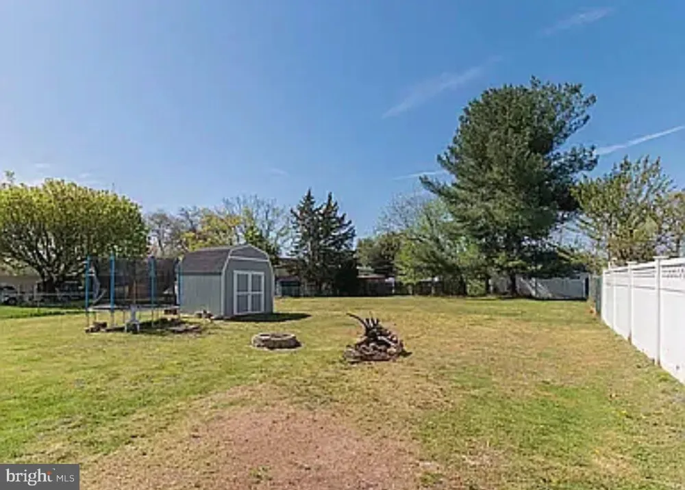 1 W POST ROAD Morrisville, PA 19067