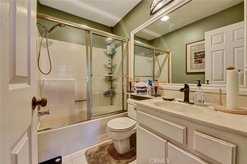 535 W 4th #201 Long Beach, CA 90802