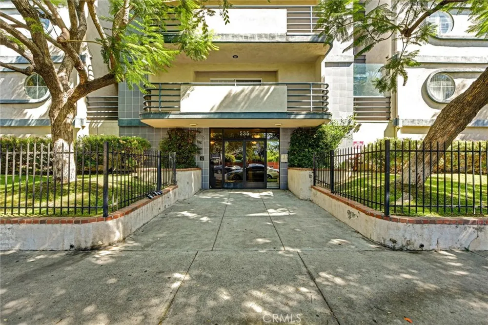 535 W 4th #201 Long Beach, CA 90802
