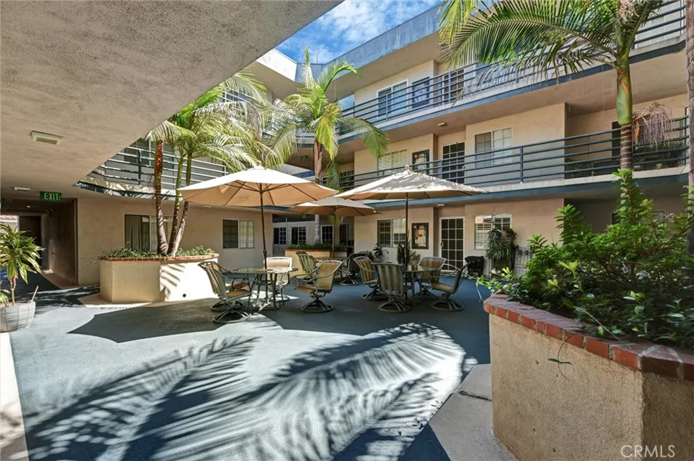 535 W 4th #201 Long Beach, CA 90802