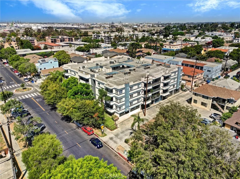 535 W 4th #201 Long Beach, CA 90802