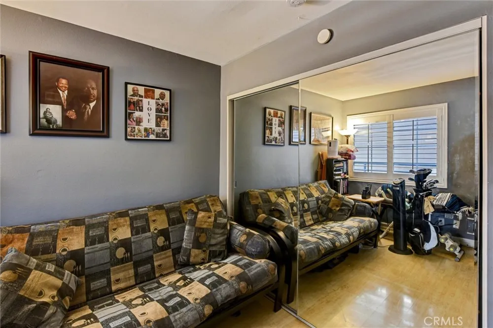 535 W 4th #201 Long Beach, CA 90802