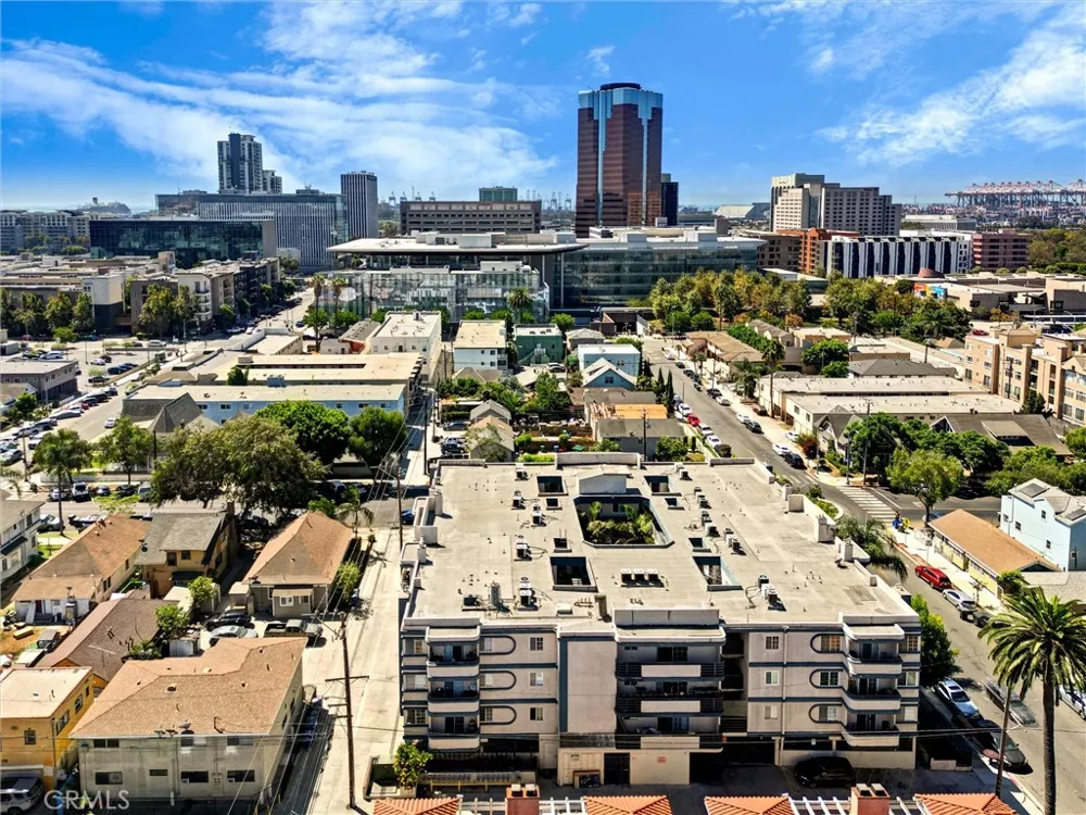 535 W 4th #201 Long Beach, CA 90802