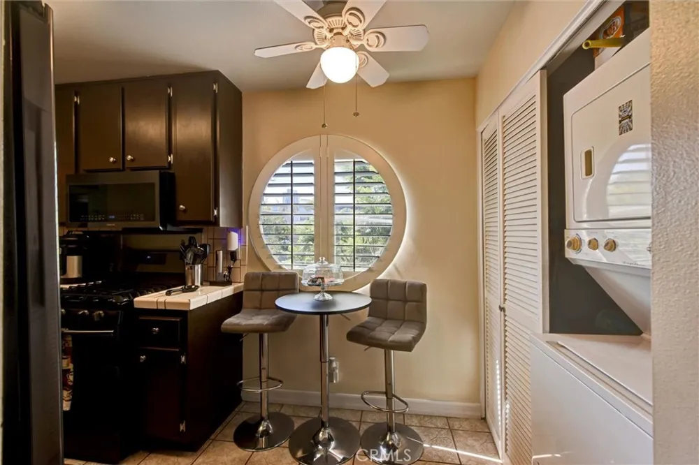 535 W 4th #201 Long Beach, CA 90802