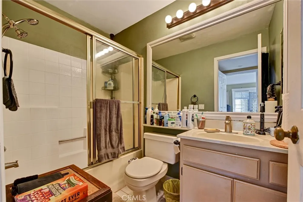 535 W 4th #201 Long Beach, CA 90802