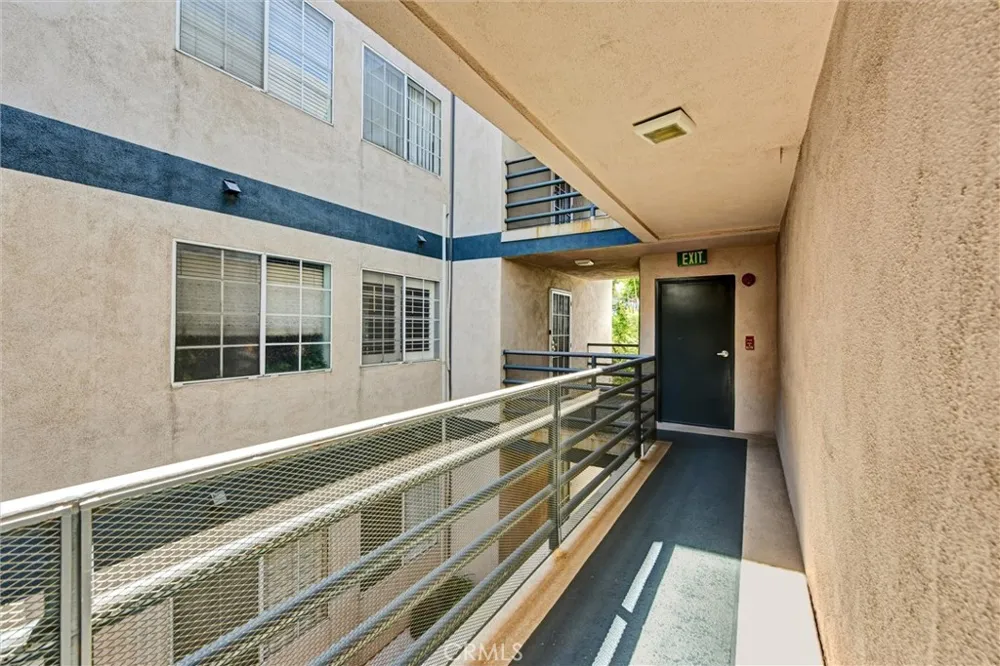 535 W 4th #201 Long Beach, CA 90802