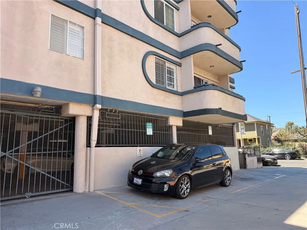 535 W 4th #201 Long Beach, CA 90802