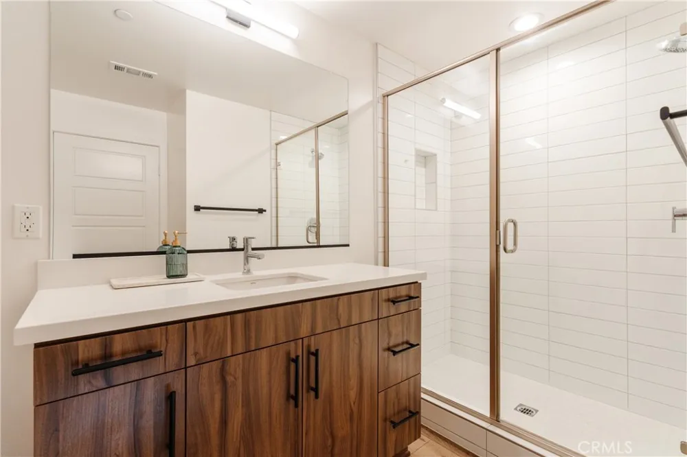 5623 Bella Blanco North Hollywood, CA 91601