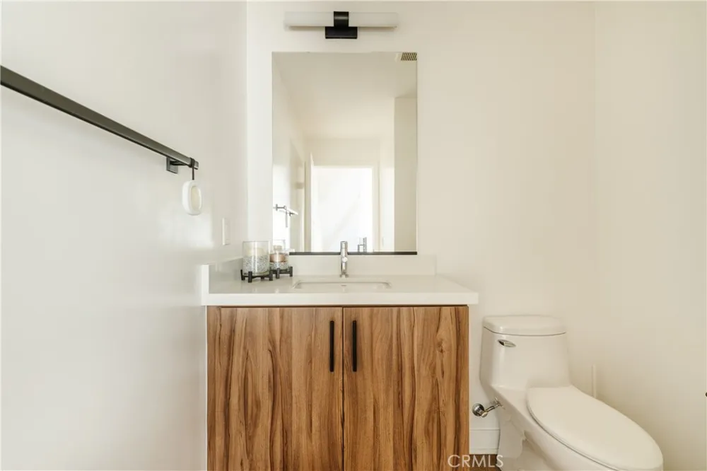 5623 Bella Blanco North Hollywood, CA 91601