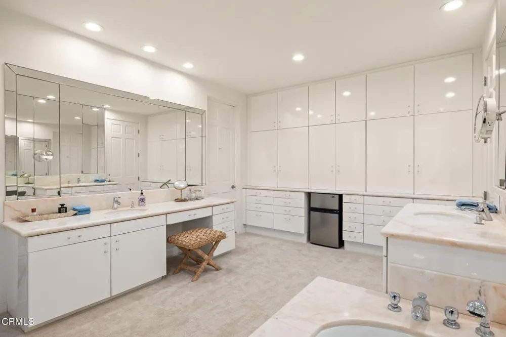 1571 Mandalay Beach Road Oxnard, CA 93035